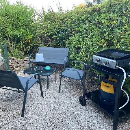 Studio/jardin/piscine/plage Pramousquier * Le Lavandou